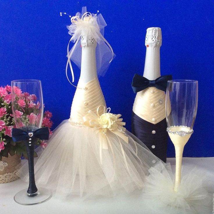 Как красиво украсить свадебную коробку для денег, бутылку шампанского, бокалы, свечи, арку, корзину для свадьбы самостоятельно своими руками: идеи, фото