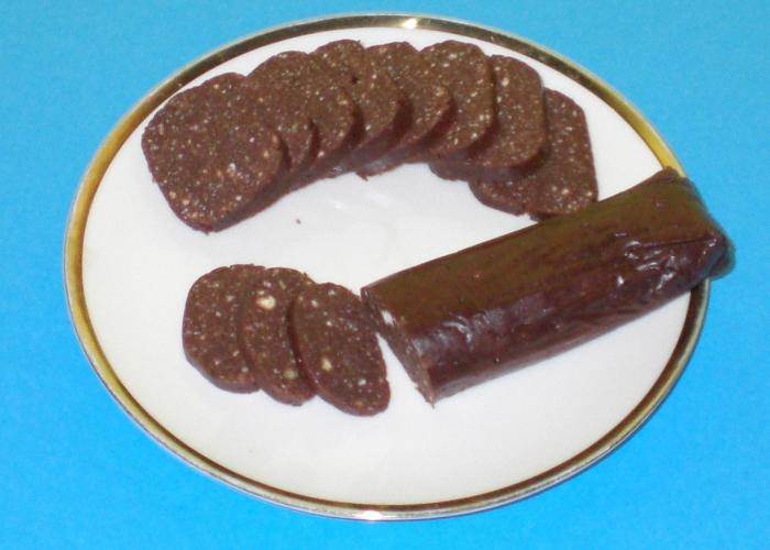 Шоколадная колбаса пошагово с фото