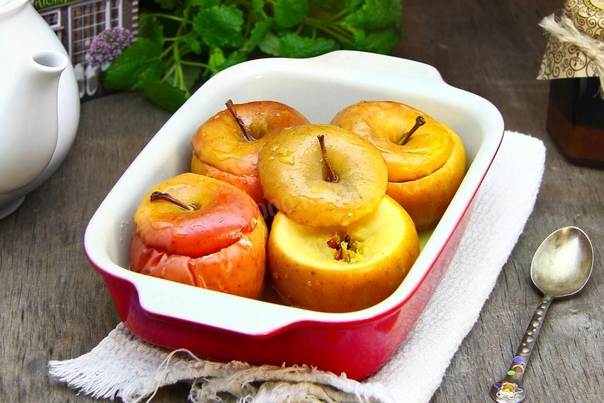 Печеные яблоки: польза и вред, 12 диетических рецептов