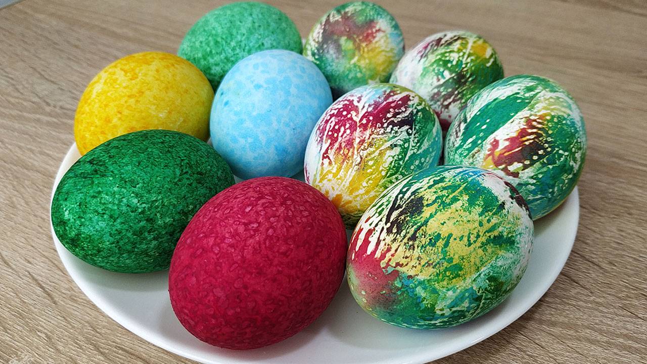 Как красиво покрасить яйца на пасху в домашних условиях?