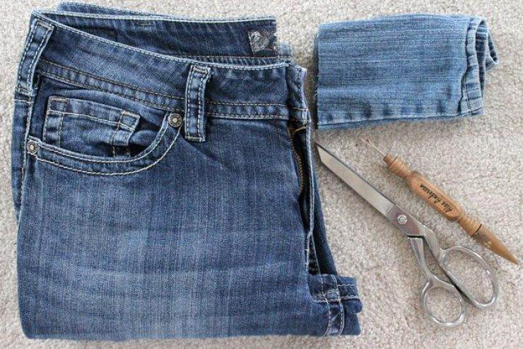 Как ушить джинсы на размер в домашних условиях