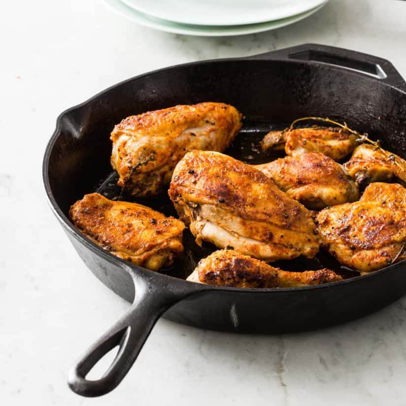 Курица жареная на сковороде – 12 простых и вкусных рецептов