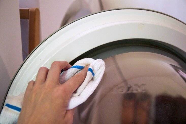 Как почистить манжету в стиральной машине от плесени?