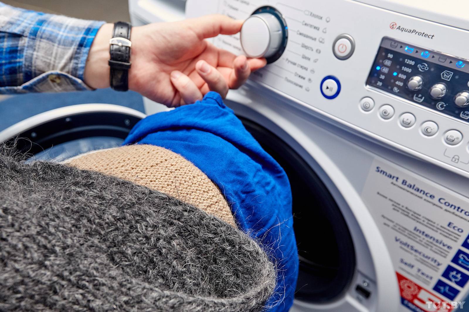 Как стирать шерстяные вещи руками и в стиральной машине