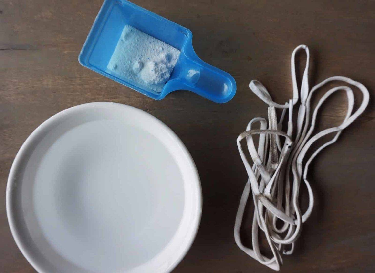 Как отстирать белые шнурки до белизны — чисто в доме