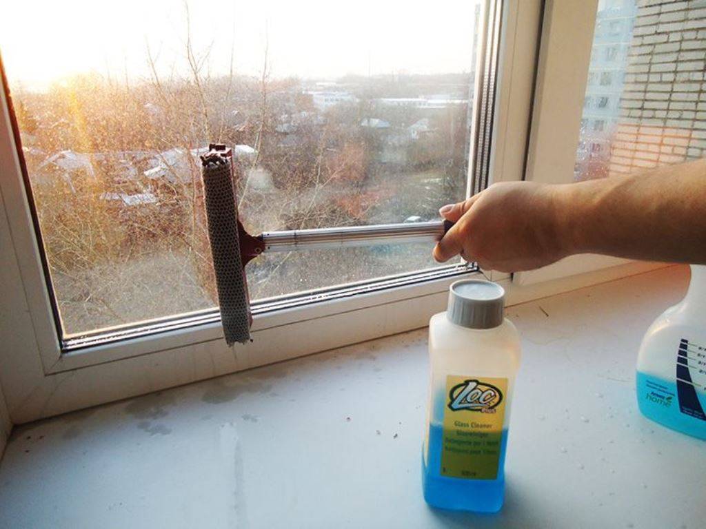 Как убрать царапины со стекла в домашних условиях?