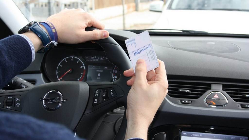 Замена водительских прав в связи с окончанием срока действия: пошаговая инструкция