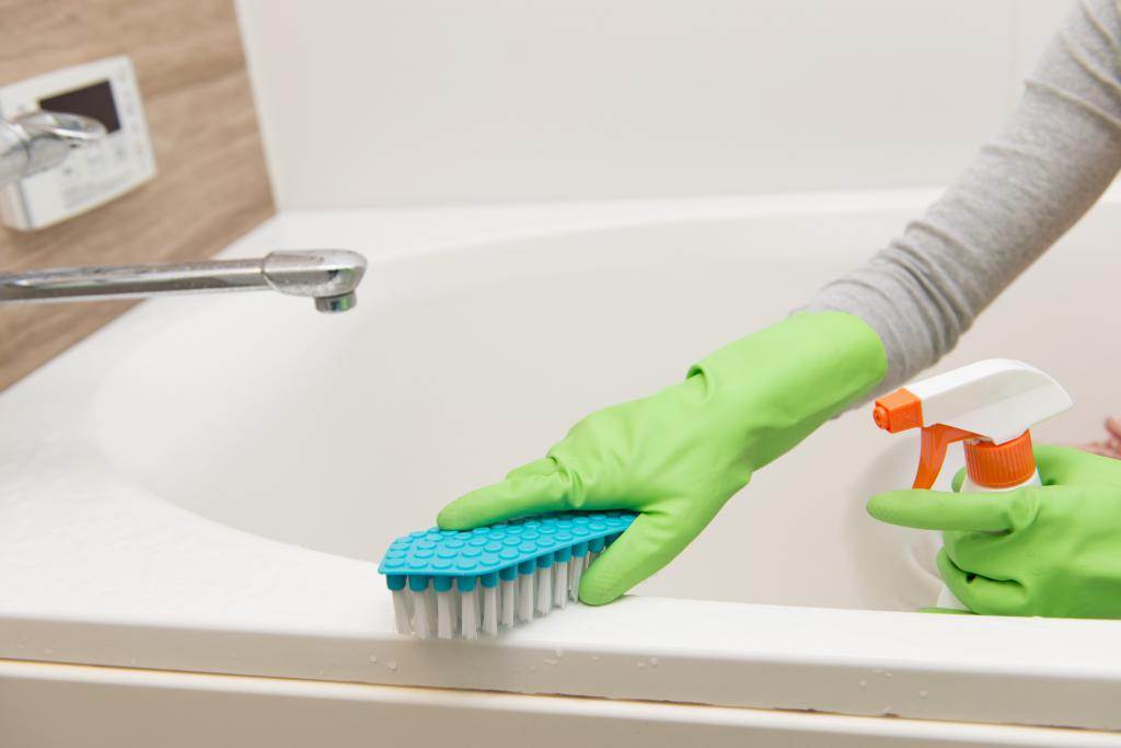 Чем и как почистить краны в ванной от известкового налета: 10 способов