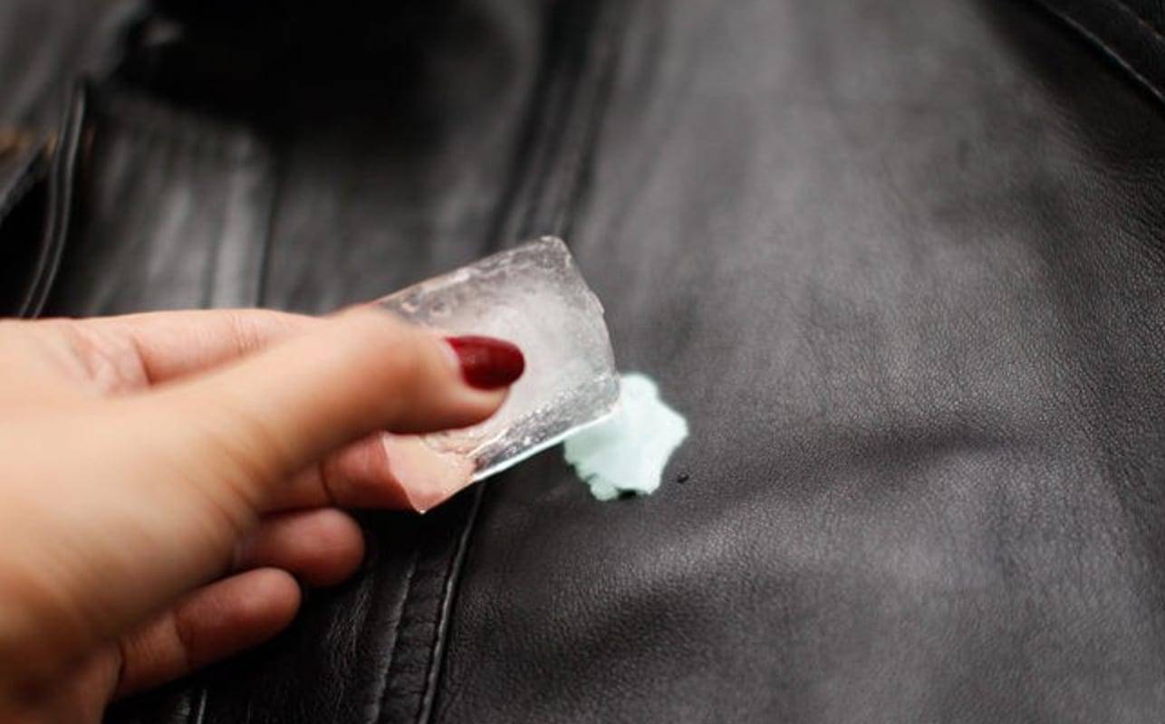 Топ 20 способов, как можно убрать жвачку с одежды в домашних условиях