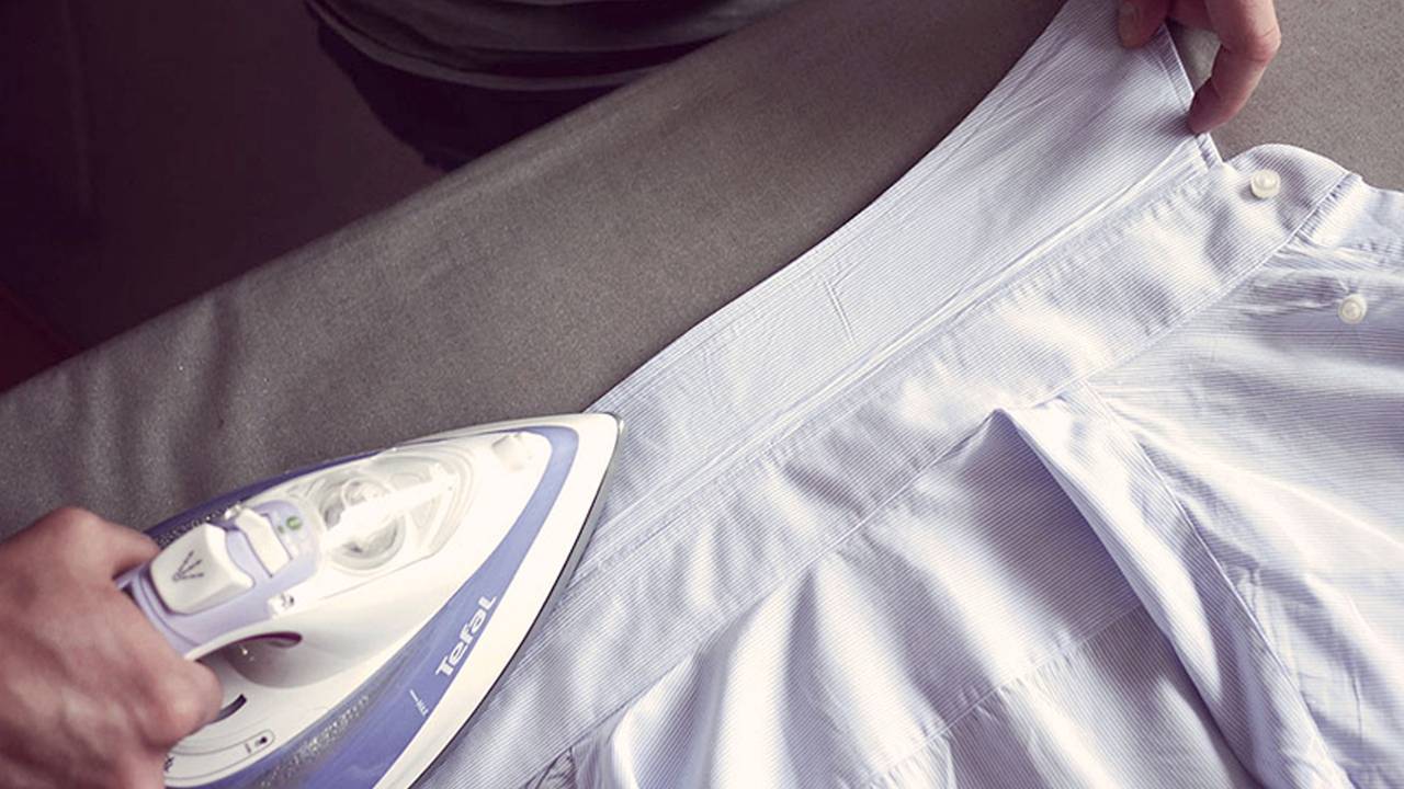 Как правильно гладить мужские рубашки?