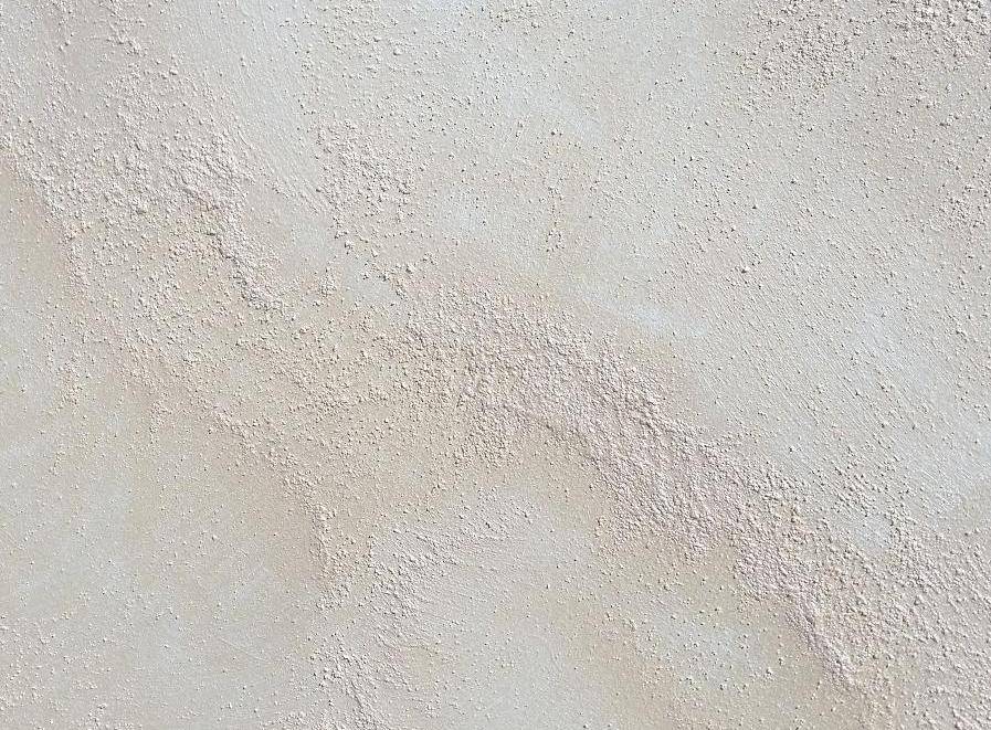 Краска с эффектом песка для стен: виды, преимущества и особенности