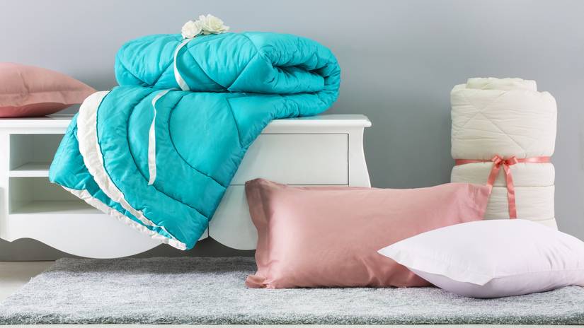 Как часто нужно менять подушку и одеяло
