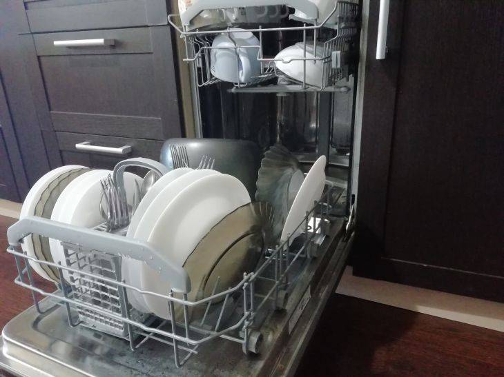 Что можно, а что нельзя мыть в посудомоечной машине?