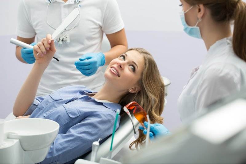 Детский стоматолог: каким он должен быть?