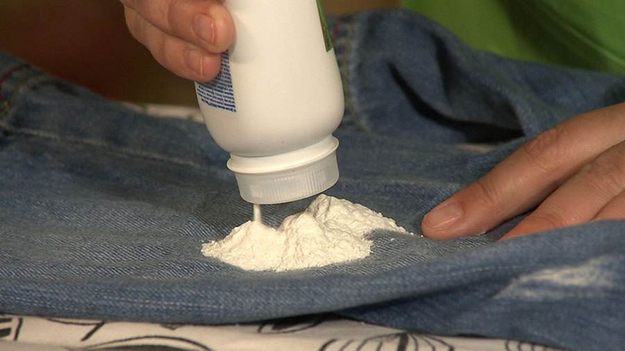 Чем оттереть масляную краску с джинсов, как вывести и оттереть пятна, чем отстирать ткань в домашних условиях?