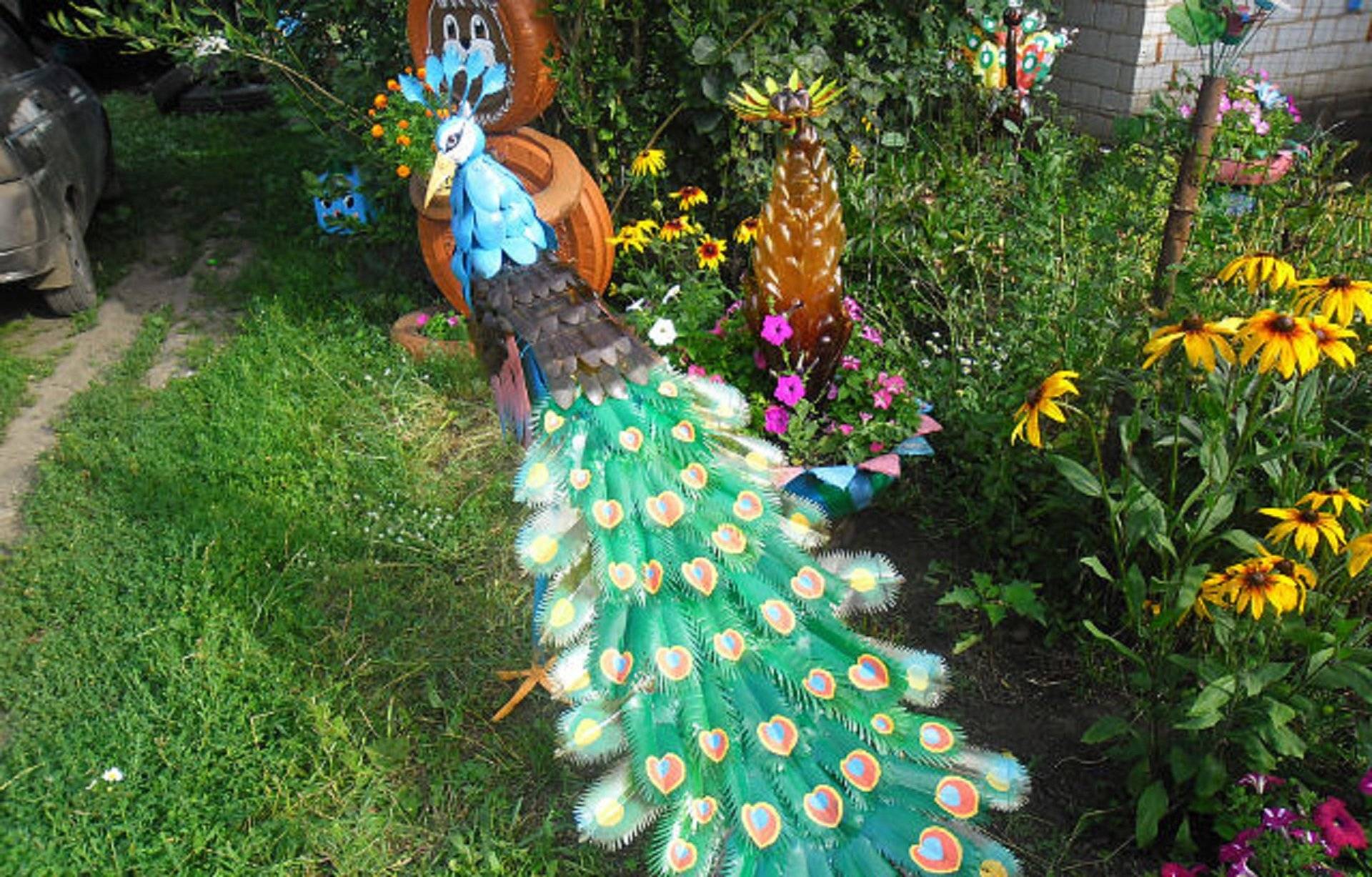 Оригинальные поделки из пластиковых бутылок для сада и огорода
