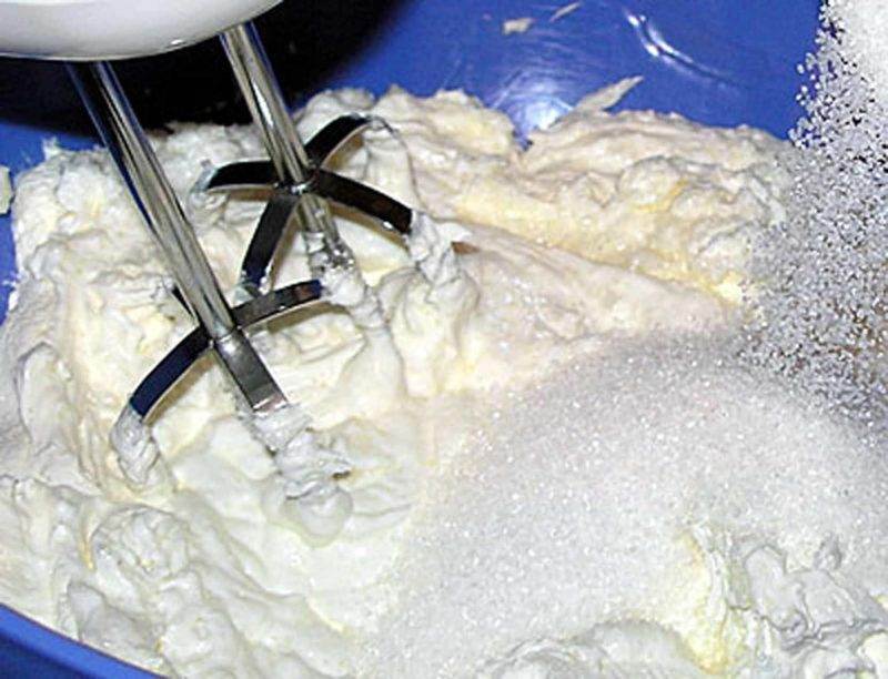 Сметанный крем для торта - 10 рецептов в домашних условиях с пошаговыми фото