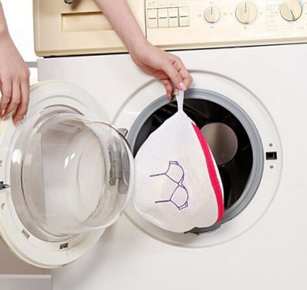 Как стирать бюстгальтер (лифчик) в стиральной машине и руками