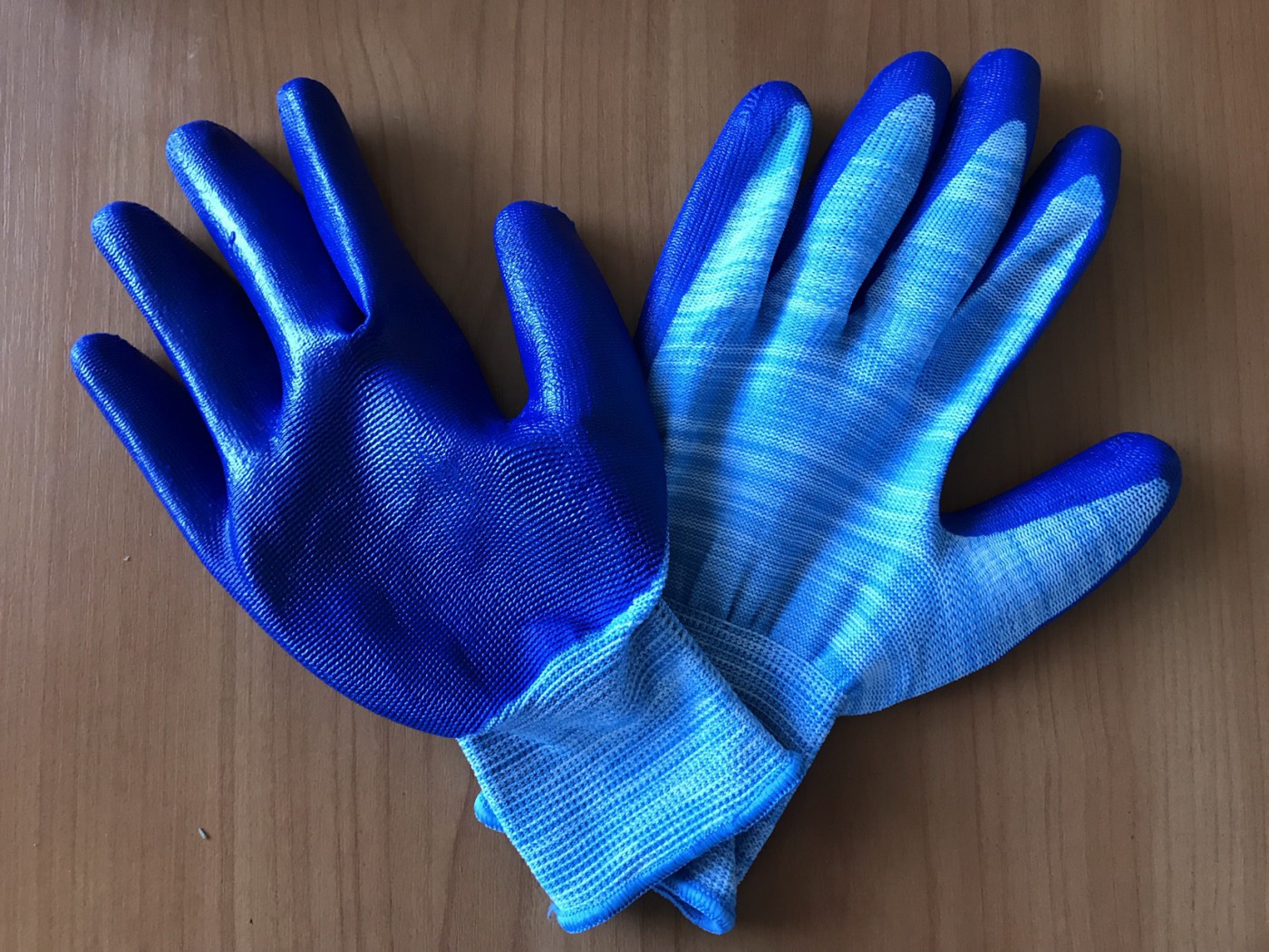 Обзор свойств медицинских перчаток | медицинская продукция группы компаний mercator medical в россии