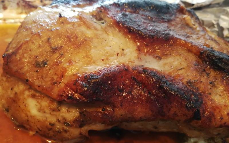 Свинина в духовке: сочная и мягкая свинина, запеченная в фольге