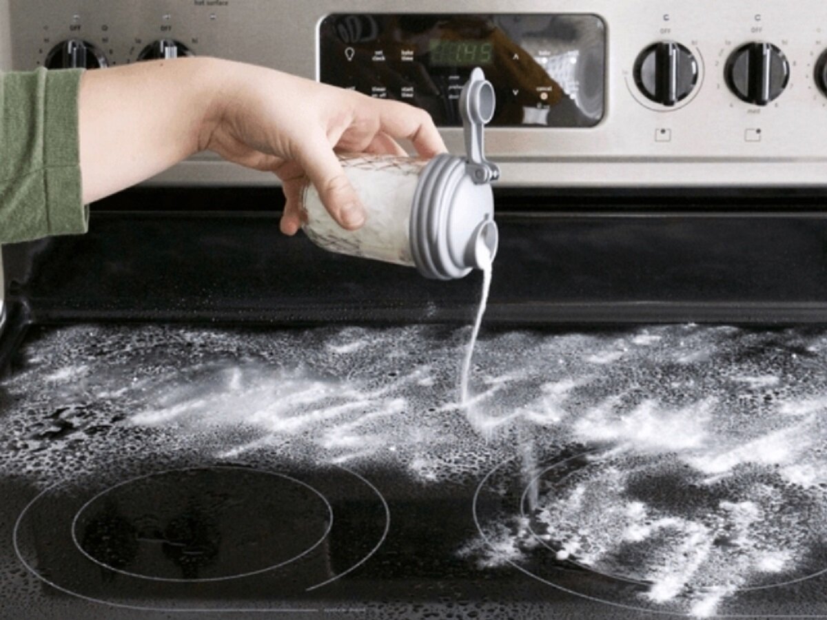 Основные 5 правил очистки от жира и накипи индукционной плиты: при помощи соды, уксуса, подсолнечного масла