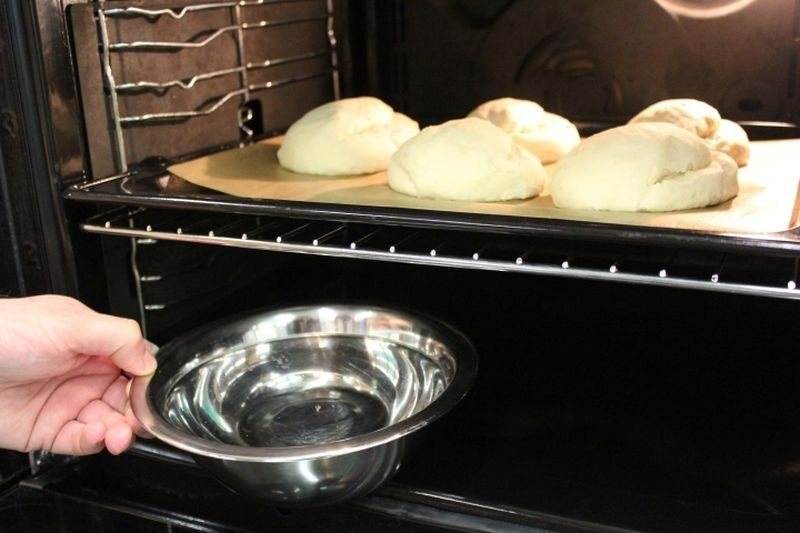 При скольки градусах выпекать пироги в духовке