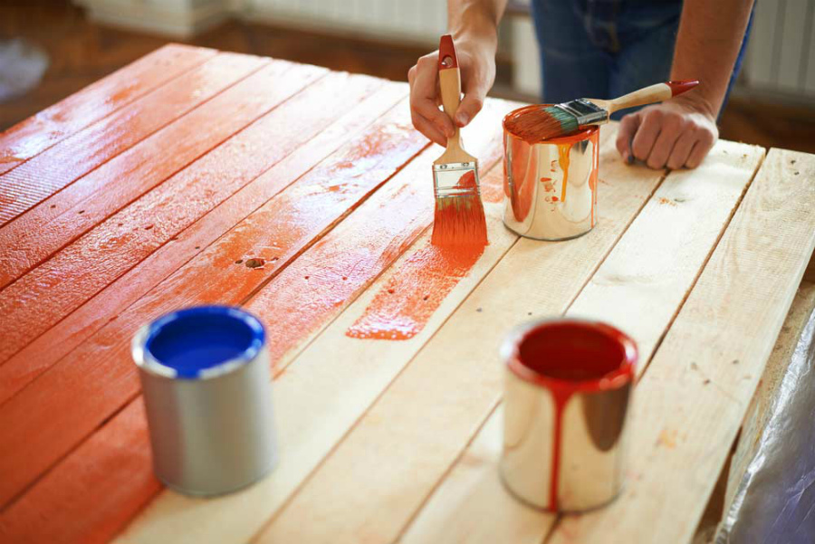 Покраска мебели, как выбрать материалы и выполнить самостоятельно