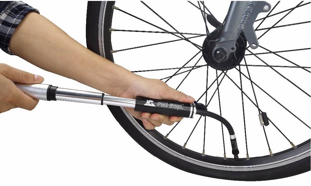 Как накачать колесо велосипеда без насоса | sovetguru