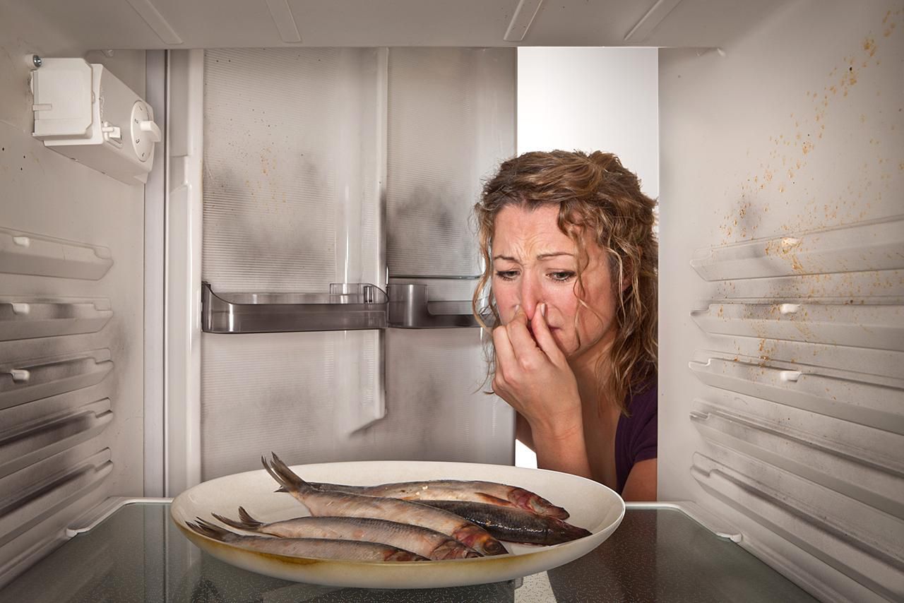 Как избавиться от запаха рыбы на руках, посуде, в квартире