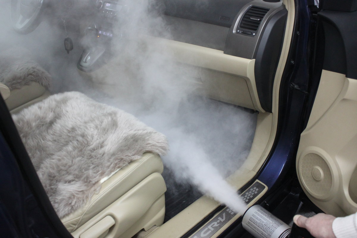 Запах сырости в машине: как избавиться от неприятного аромата простыми способами