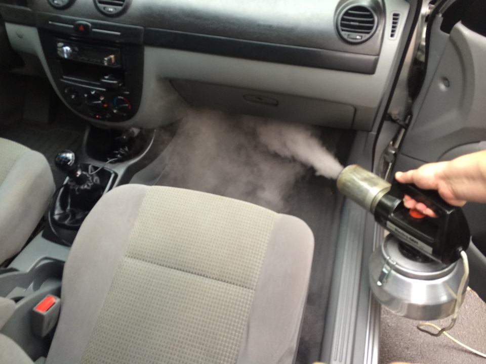 Как удалить пивной запах из сидушек автомобиля. как вывести запах пива из салона автомобиля