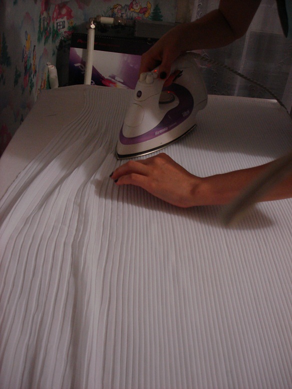 Как погладить плиссированную юбку и не испортить ткань