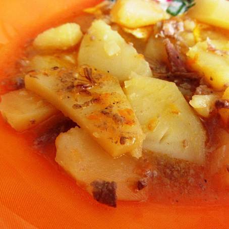 Картошка с тушенкой рецепт в кастрюле