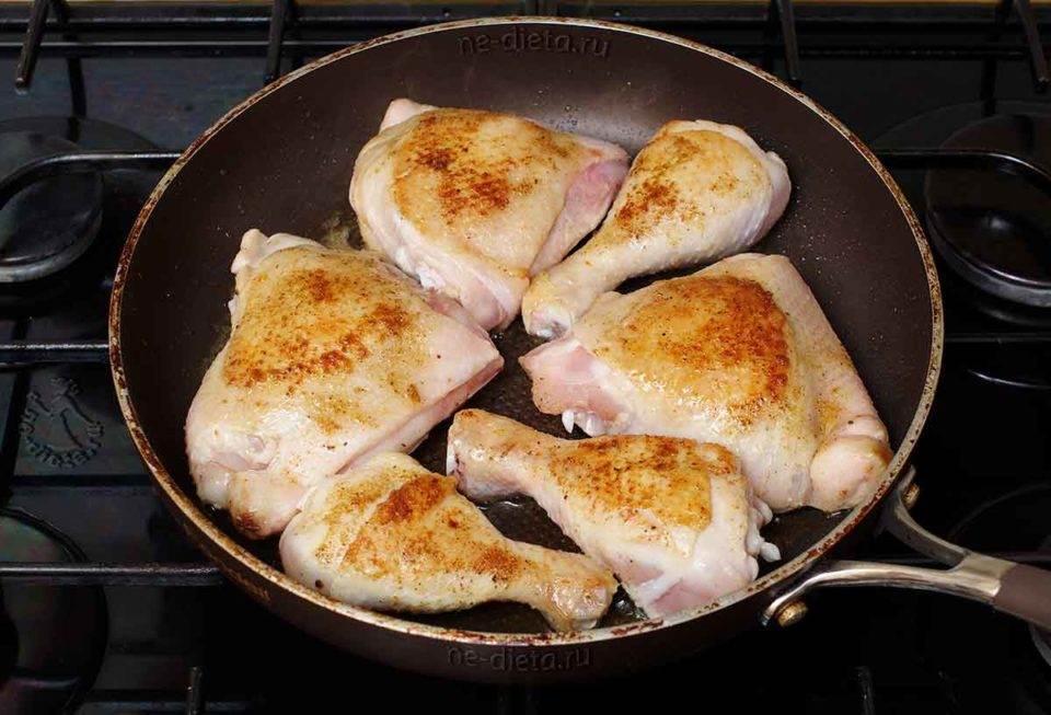 Как пожарить курицу на сковороде с золотистой корочкой - kabluchek.ru