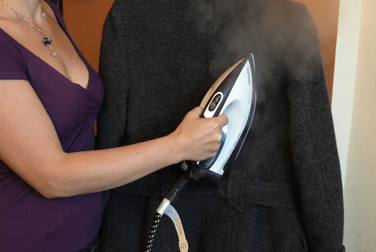 Методы разглаживания пальто из разных видов ткани
