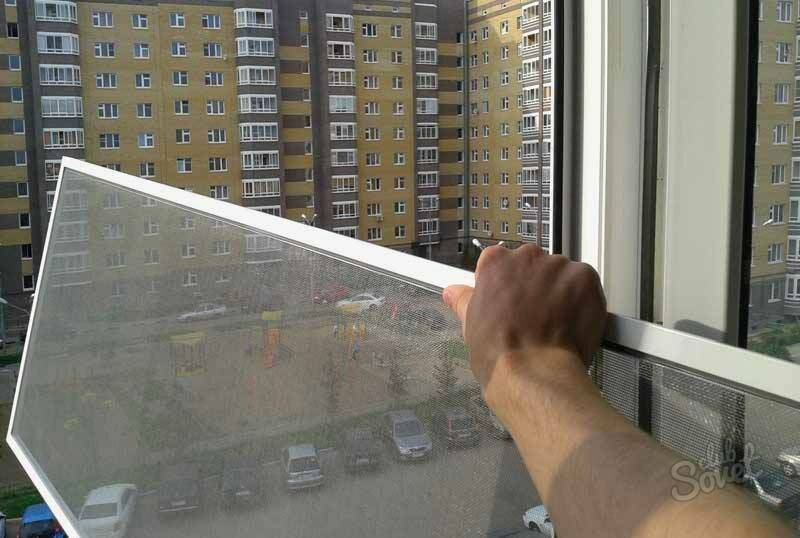 Москитная сетка на липучке на окно - варианты установки, особенности подготовки окна и другие способы защиты от насекомых