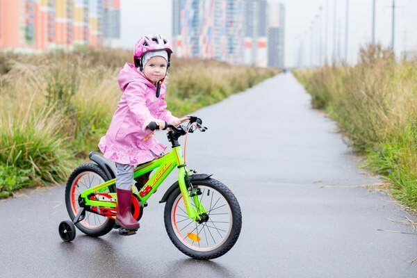 Самые легкие детские велосипеды: рейтинг лучших