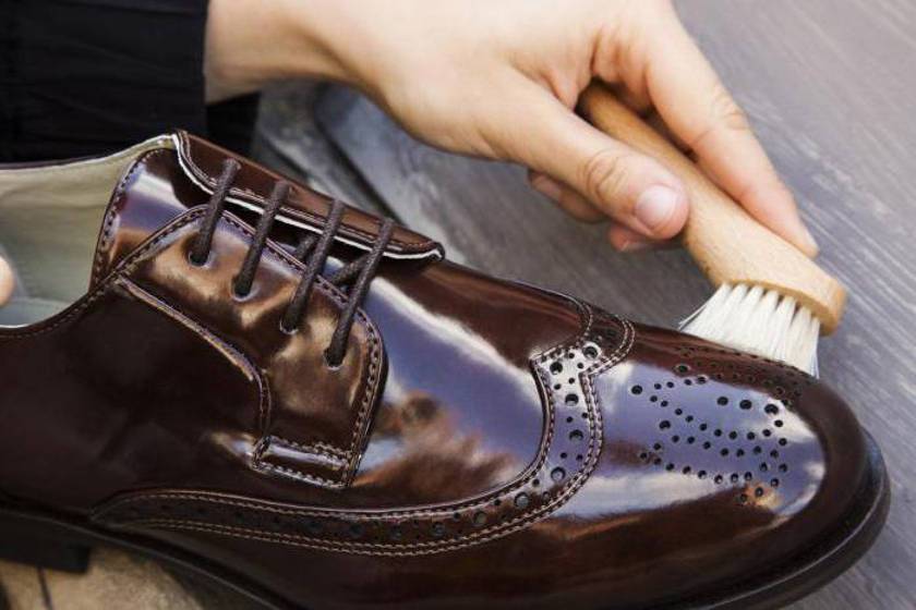 Как ухаживать за лаковой обувью