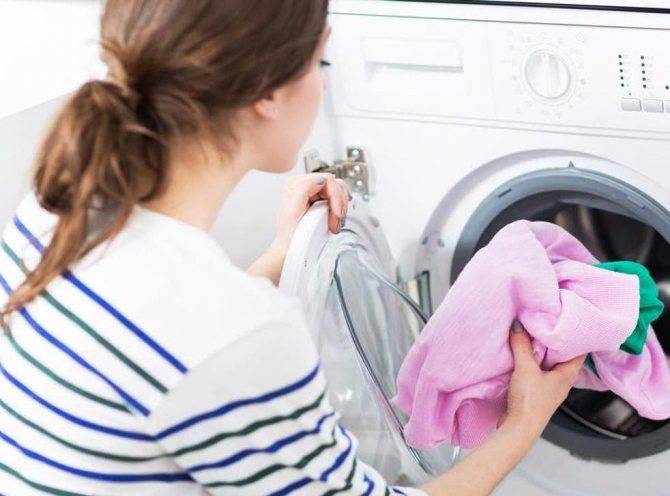 Как постирать ватное одеяло в стиральной машине и вручную