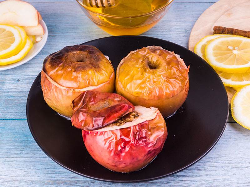 Печеные яблоки в духовке. рецепты печеных яблок, как приготовить | волшебная eда.ру