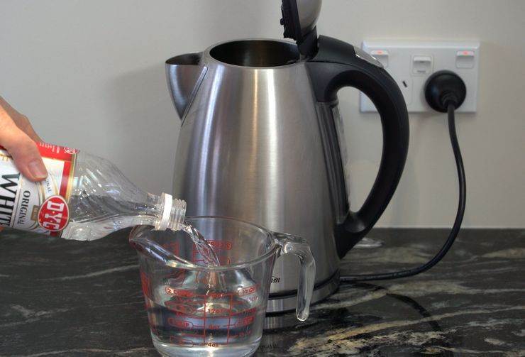 Как избавиться от накипи в чайнике: 7 способов в домашних условиях