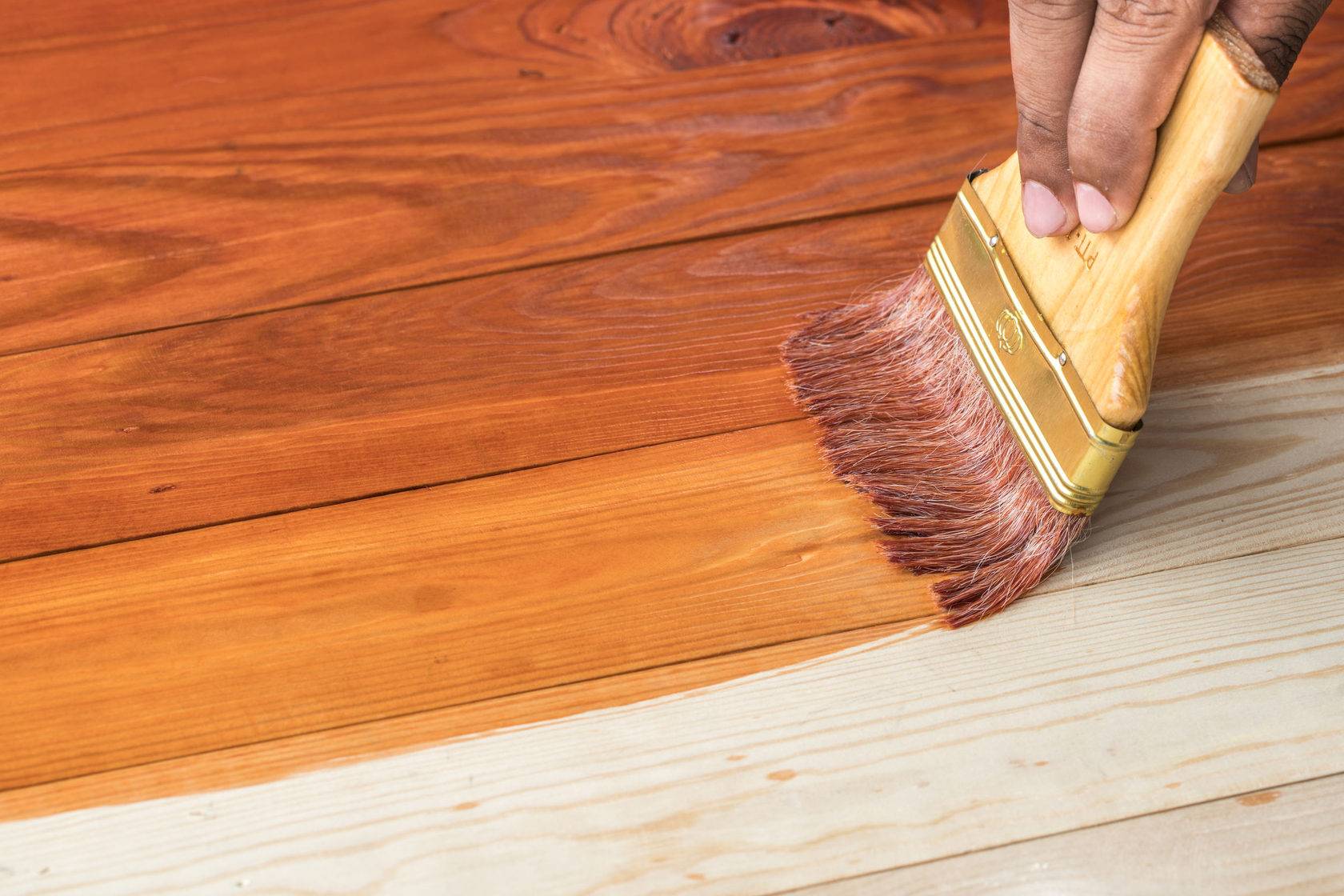 Подготовка деревянных поверхностей к оштукатуриванию и окрашиванию: какие материалы и инструменты потребуются, чем пропитать покрытие перед окраской и иной работой?