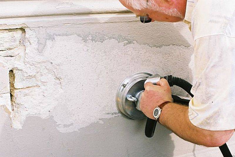 Все способы как снять краску со стены в ванной: механические, химические, термические