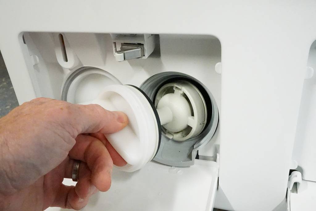 Инструкции, как чистить фильтр в стиральной машине своими руками