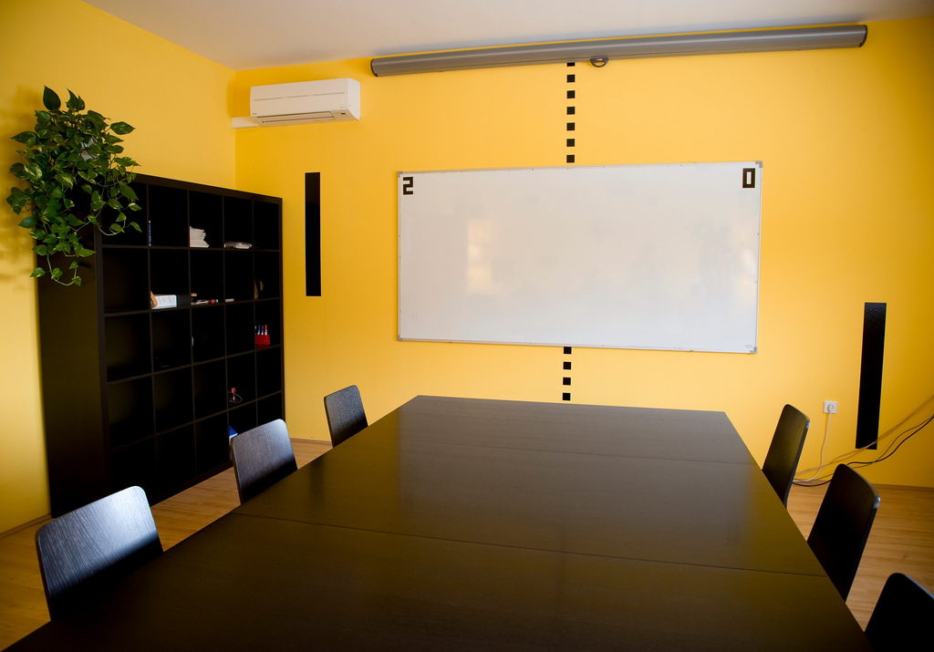 Цвет стен в офисе: мнение психологов в выборе оттенков (+22 фото)
