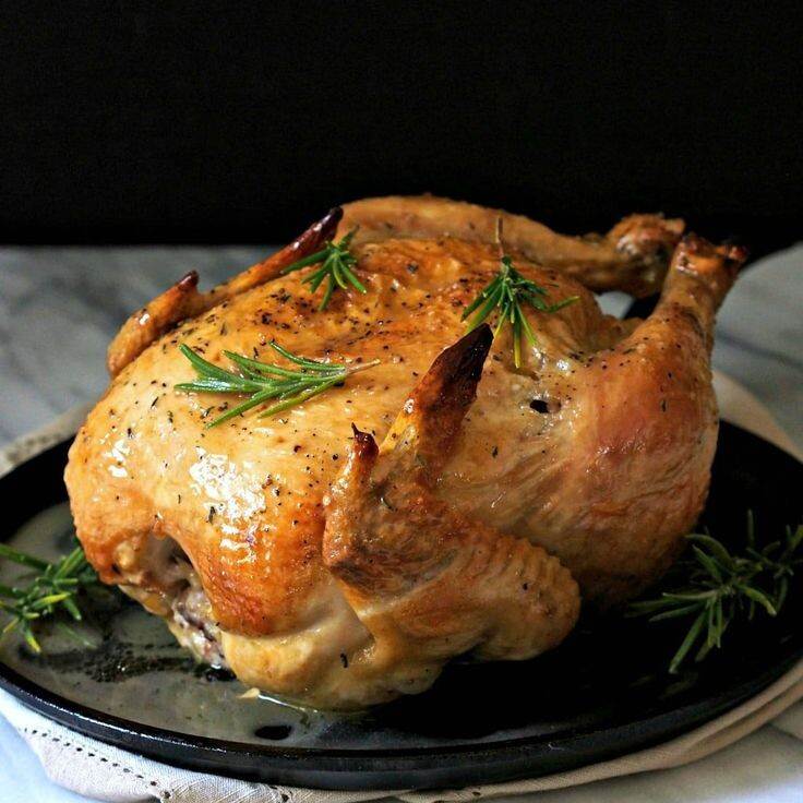Курица в духовке целиком: рецепты приготовления с фото