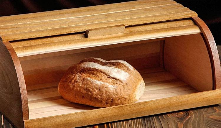 Можно ли хранить хлеб в холодильнике, и чем это грозит здоровью