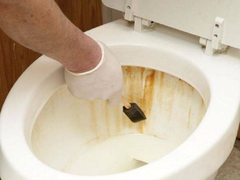 Как отчистить унитаз от ржавчины и налета в домашних условиях
