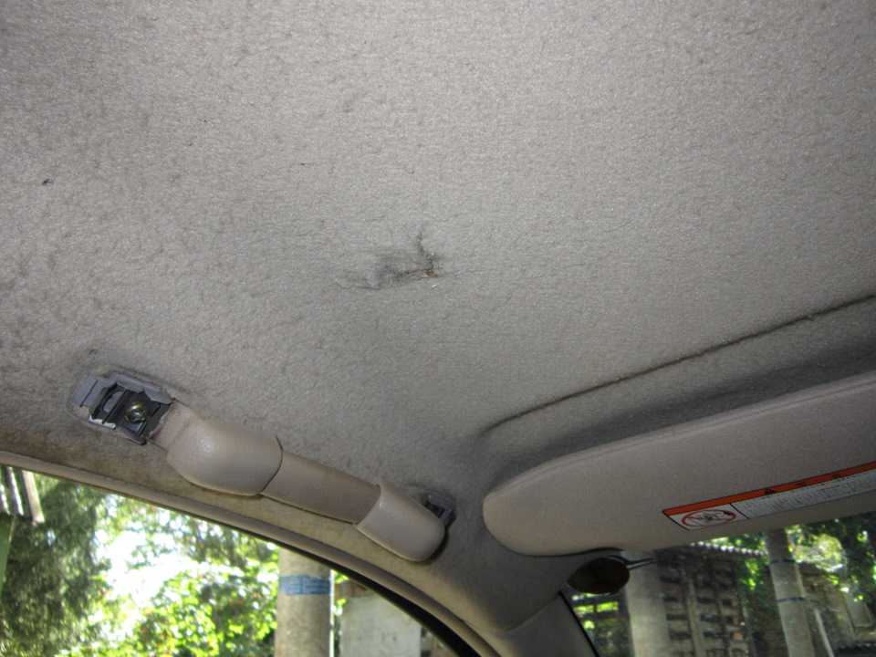 Как приклеить потолок в машине: выбор средства и пошаговая инструкция