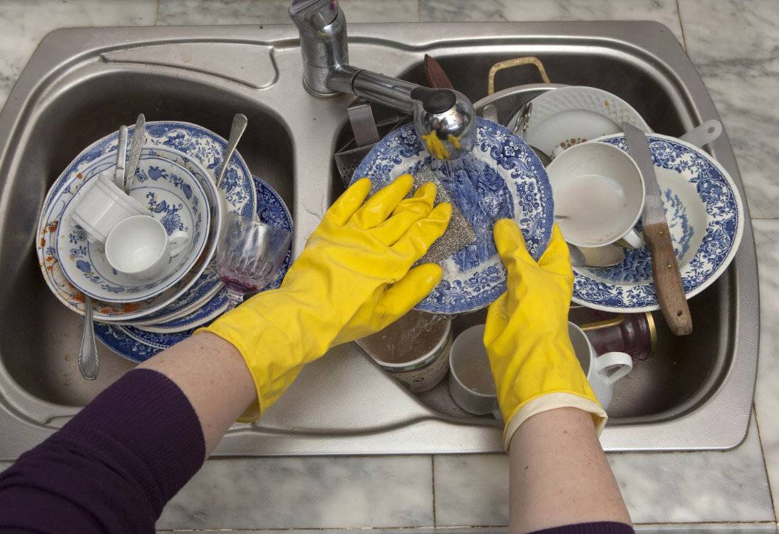 Как быстро помыть посуду в домашних условиях